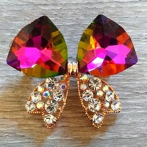 Crystal bow brooch